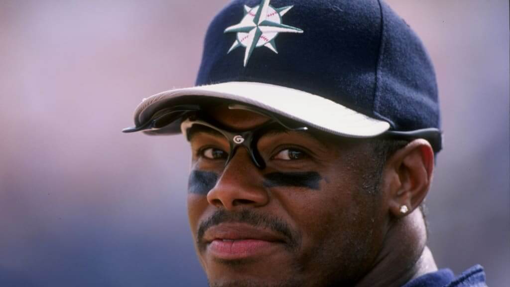 7 Best Baseball Sunglasses In 2022 | JustGloves